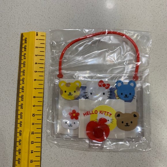 VINTAGE 2000 HELLO KITTY BANDAID PACK MADE IN JAPAN - Picture 7 of 7